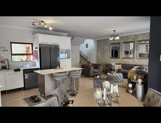 3 BEDROOM TOWNHOUSE FOR SALE IN MOOIKLOOF RIDGE ESTATE